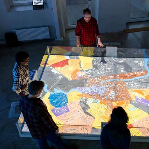 Designing Vibes in a Science Museum: from @Science to 🤗